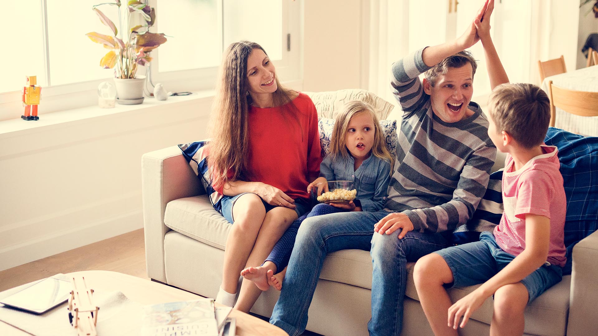 Home Moving Guide: How to Plan a Stress-Free Move Into Your New Wisconsin Home - MadCity Home Loans Resource Home Moving Guide: How to Plan a Stress-Free Move Into Your New Wisconsin Home - MadCity Home Loans Resource